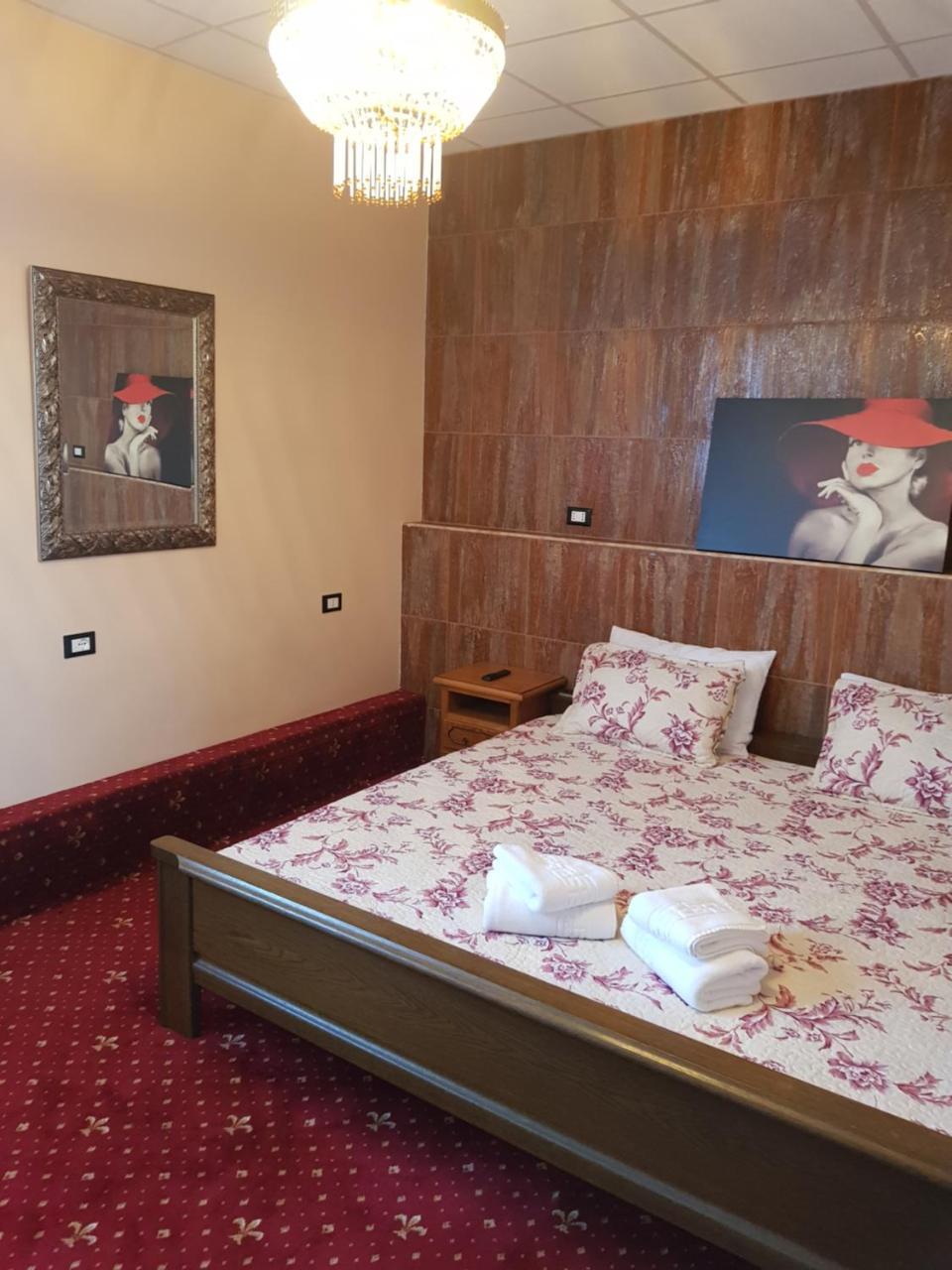 Liberty Junior Apartamento Făgăraş Exterior foto